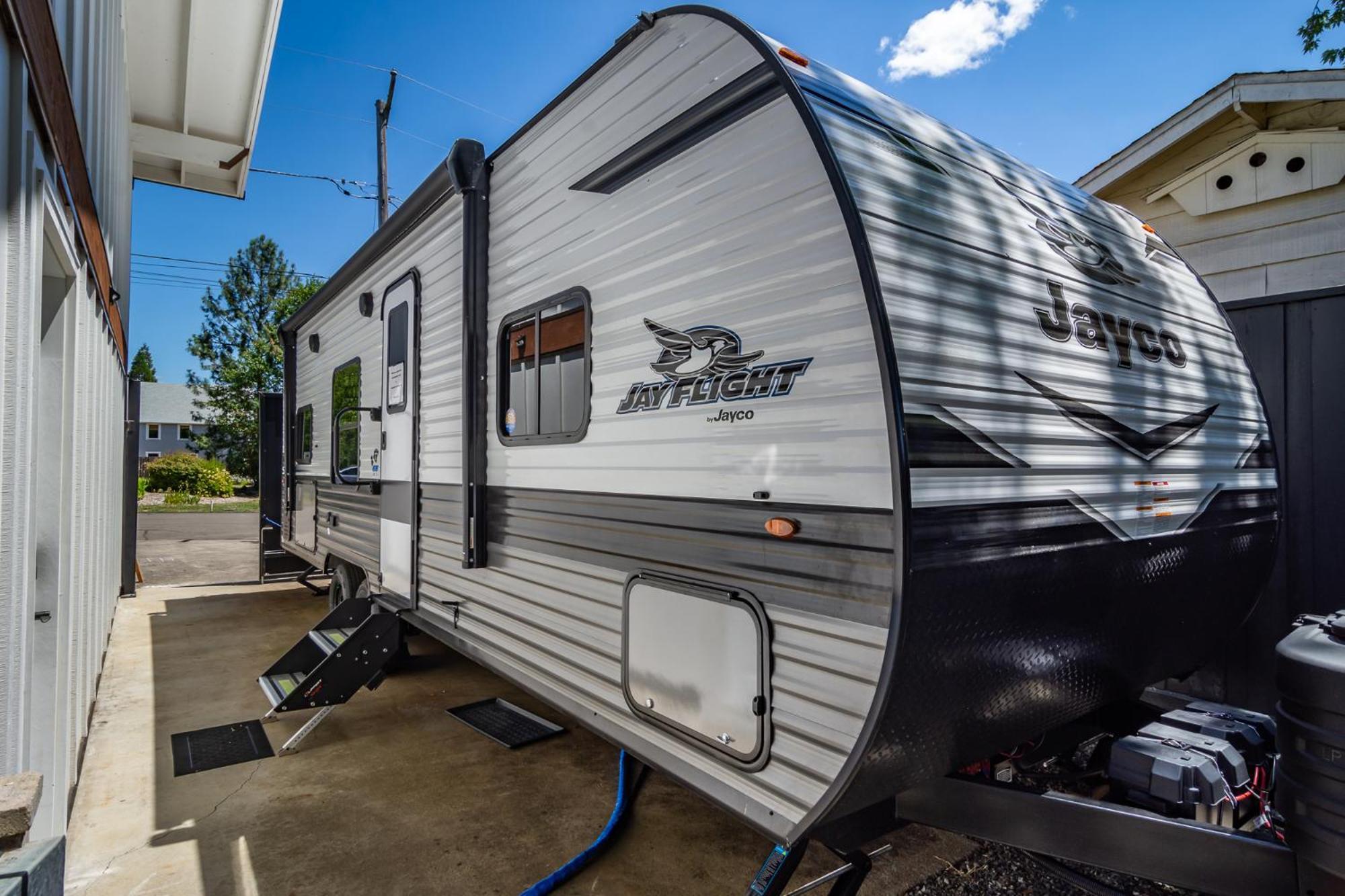 Chic Rv Retreat, Stunning Yard In Roseburg Hotel Exterior photo