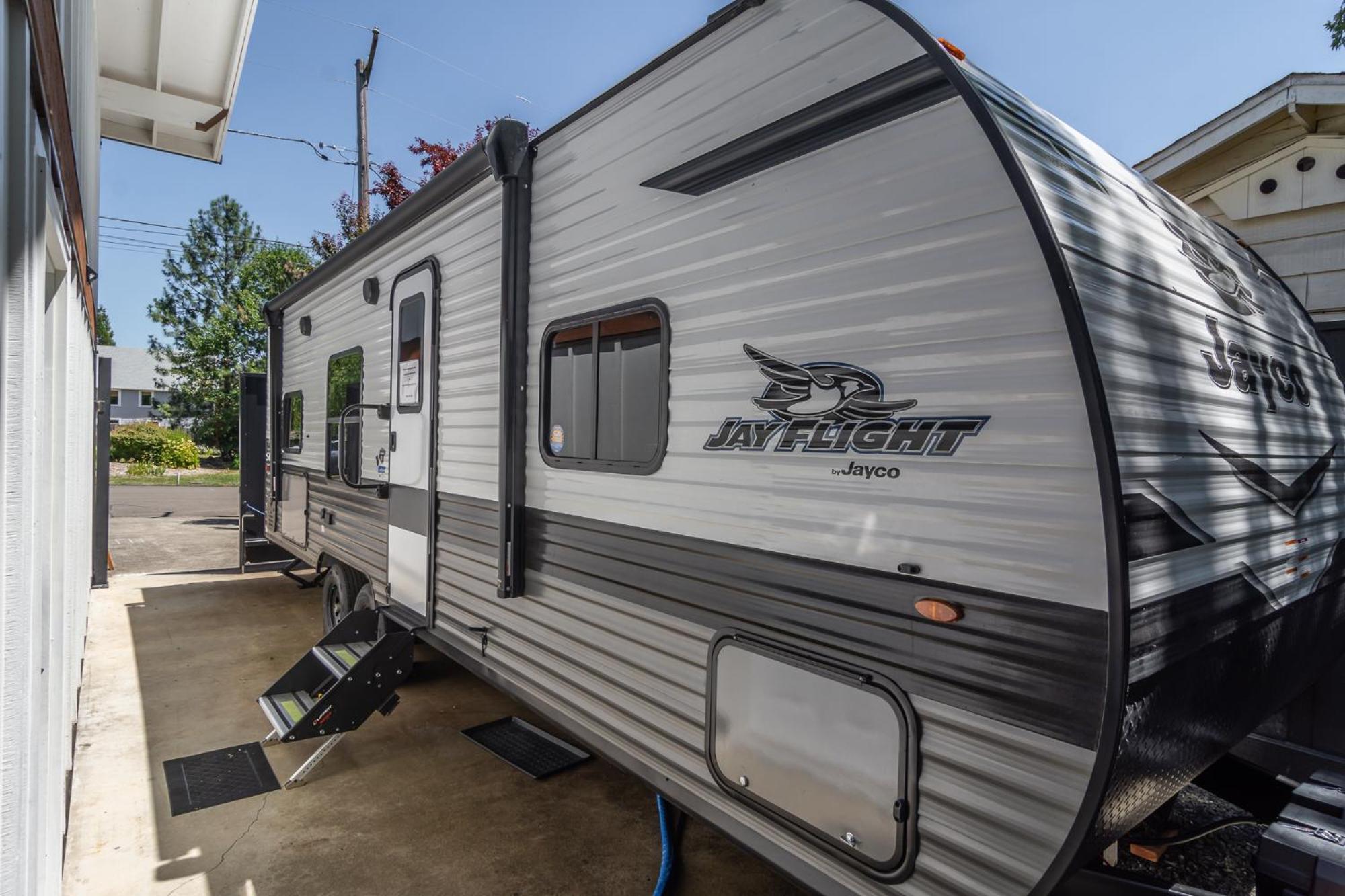 Chic Rv Retreat, Stunning Yard In Roseburg Hotel Exterior photo