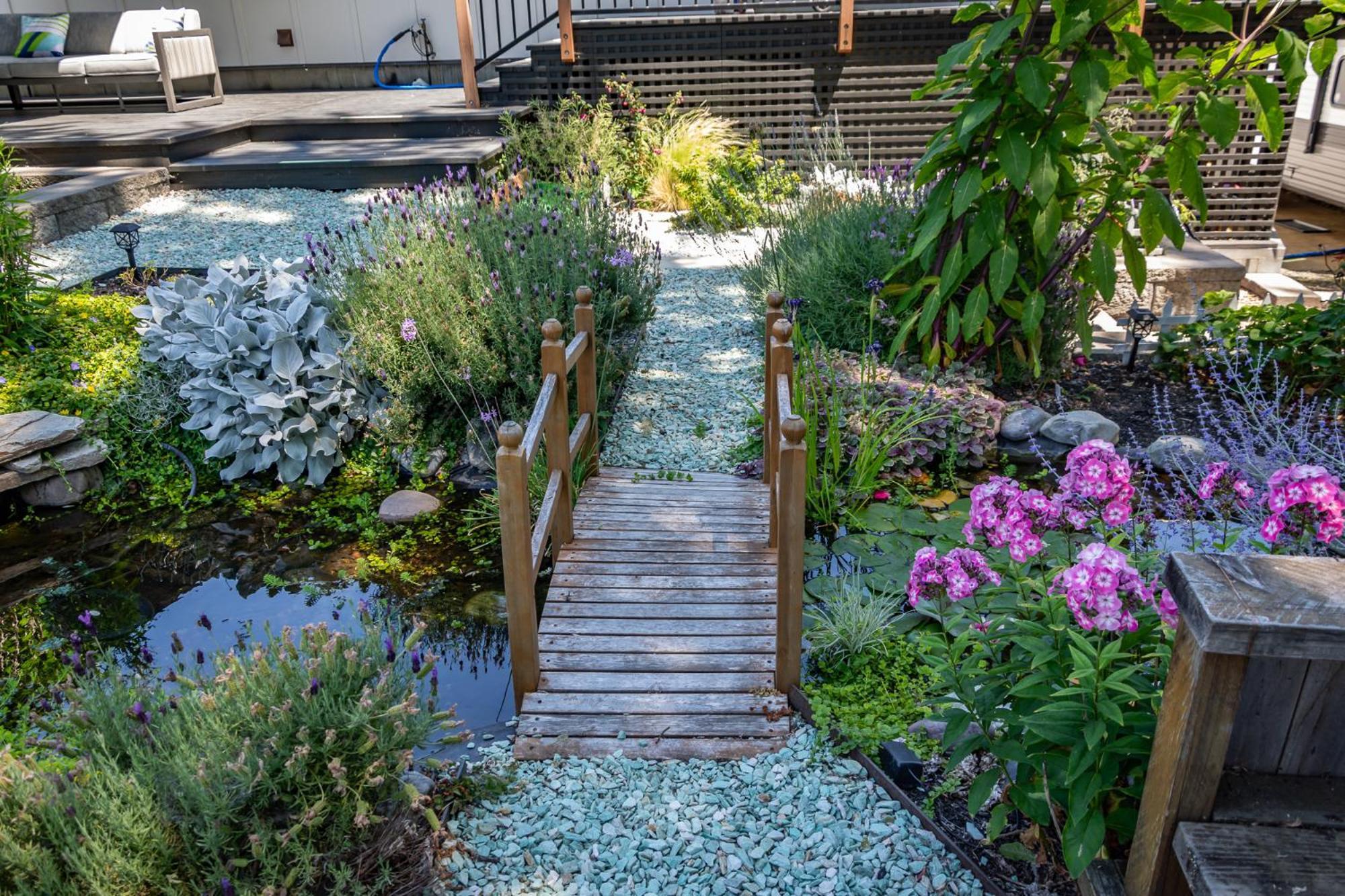 Chic Rv Retreat, Stunning Yard In Roseburg Hotel Exterior photo