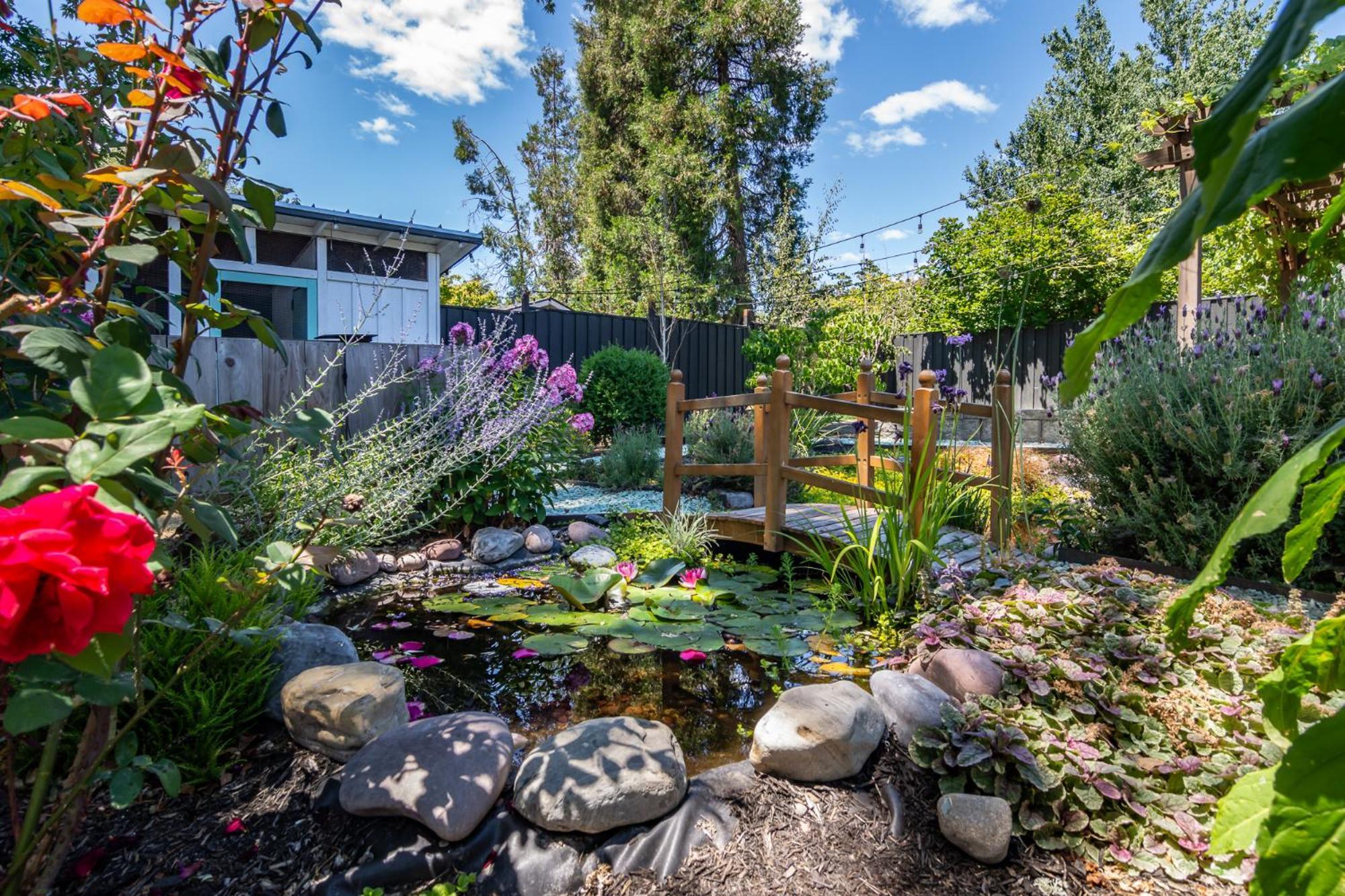 Chic Rv Retreat, Stunning Yard In Roseburg Hotel Exterior photo