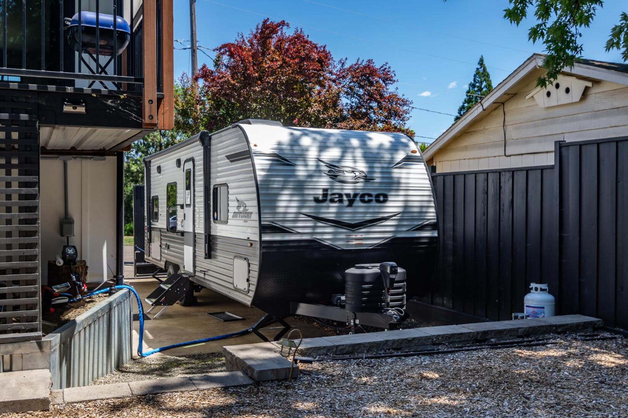 Chic Rv Retreat, Stunning Yard In Roseburg Hotel Exterior photo
